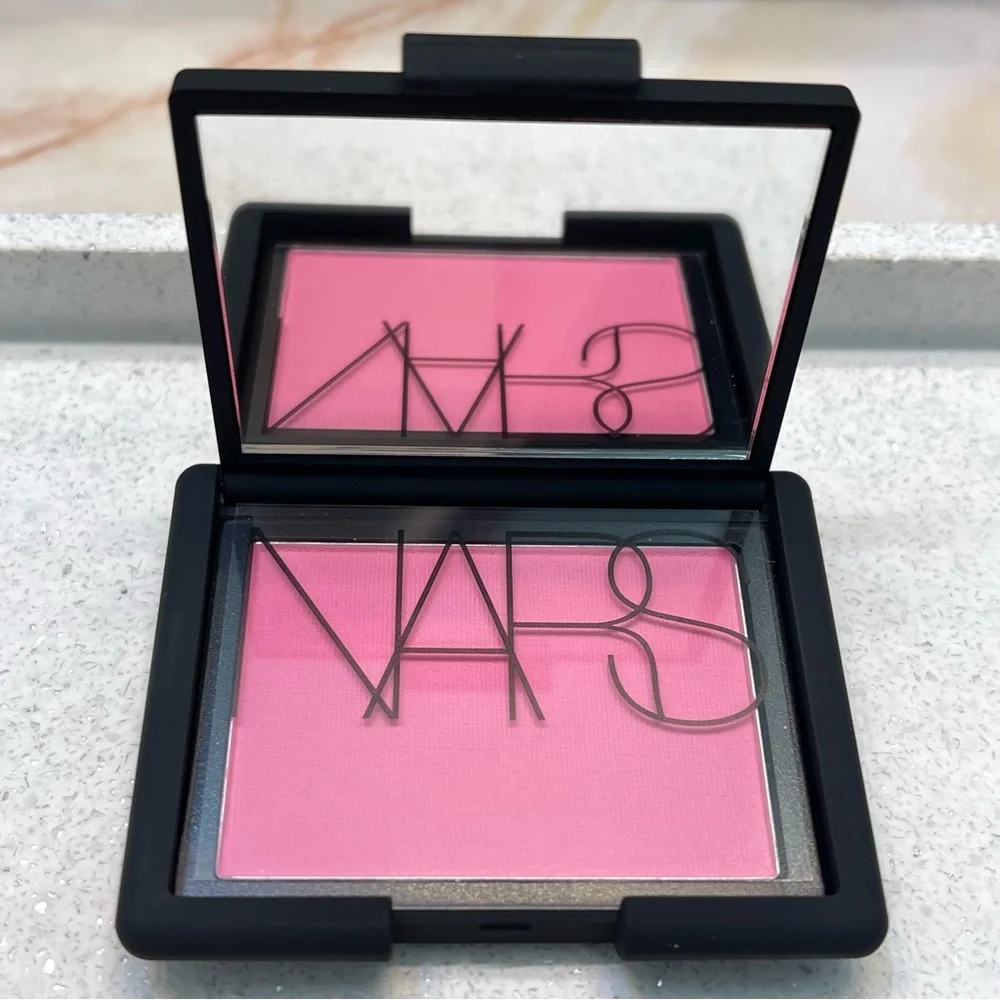 VAULTED ~ NARS ~ ‘DESIRE’ (Shade 4001) Blush ~ Talc Based Original Formula ~ NIB
